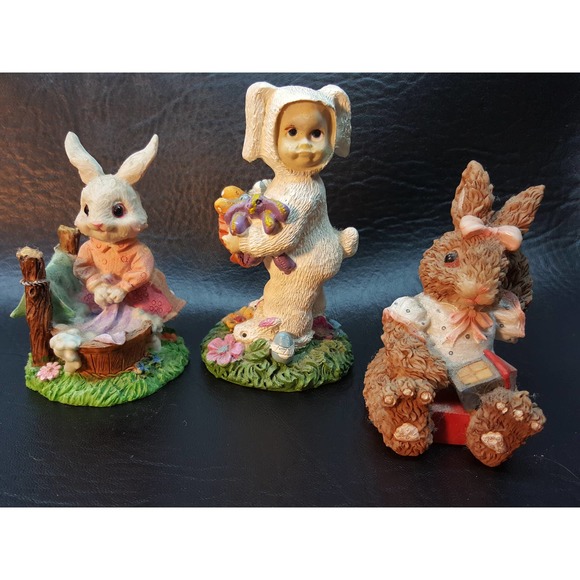 Three small resin Easter Bunny Figures BC316 - Picture 1 of 9